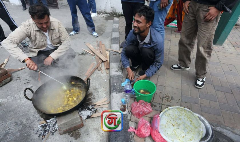 ग्यास अभावविरुद्ध अखिल क्रान्तिकारीको अनौठो प्रदर्शन, आरआर क्याम्पसअगाडि दाउरा बालेर भात पकाइयो